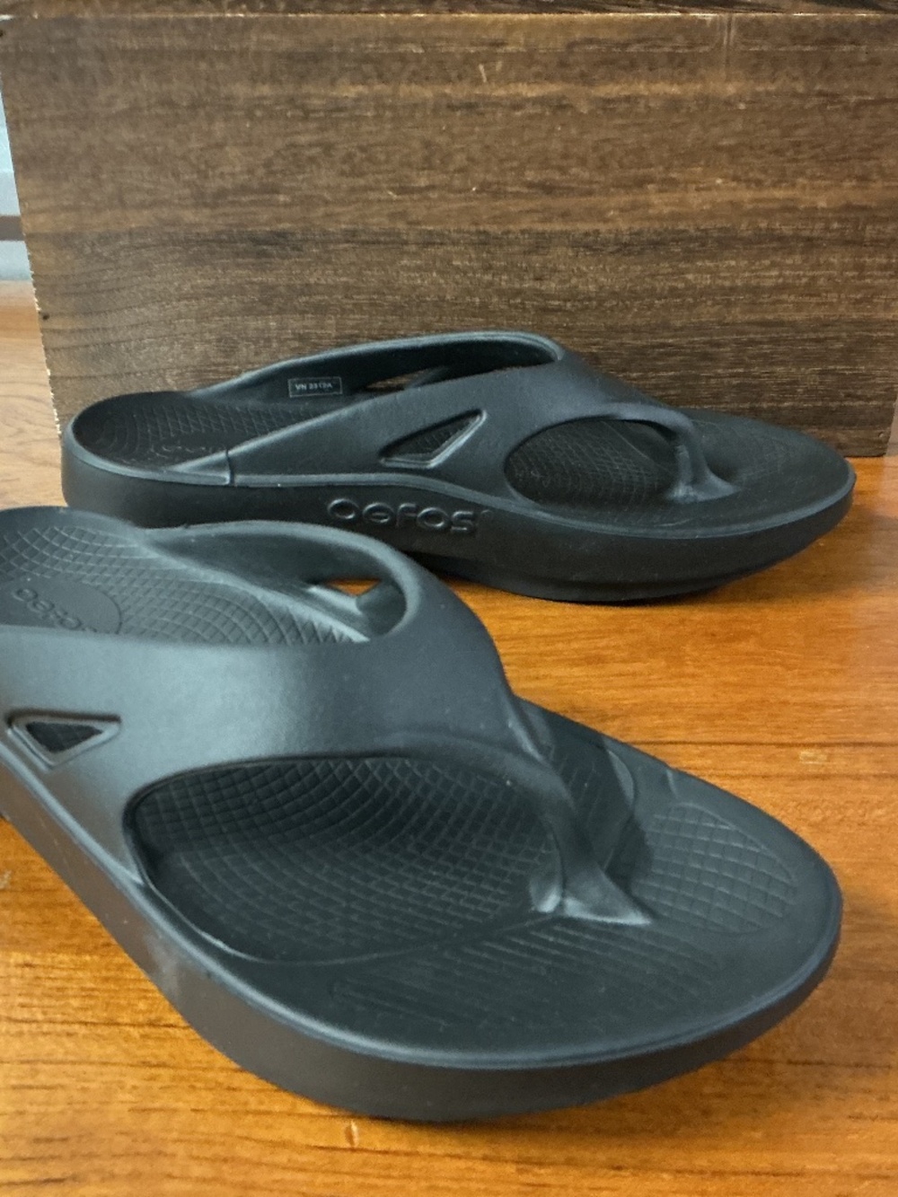 OOfos Original Recovery Thong Slipper Flip Flop Black Men 8